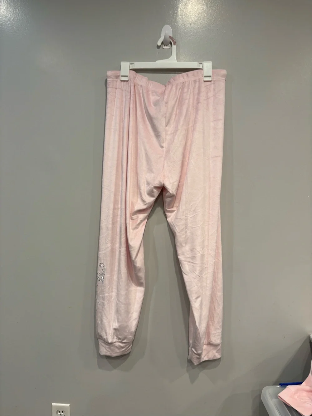 Juicy Couture Light Pink Velvet Fleece 2-Piece Lounge Set with Crystal Logo